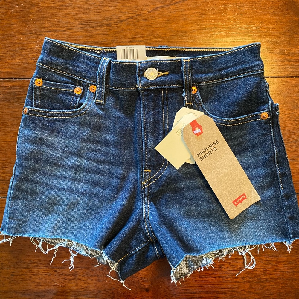 Levi’s High-Rise Denim Shorts Size 23